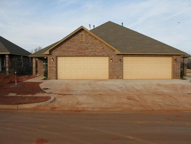 Photo - 11604 Surrey Villas Ct House