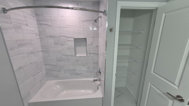 Foto del edificio - 661 Myra Ln NW