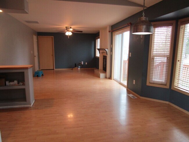 Building Photo - 1269 Arrezo Drive