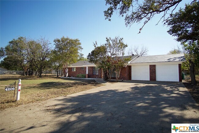 Building Photo - 4206 Tahuaya Dr