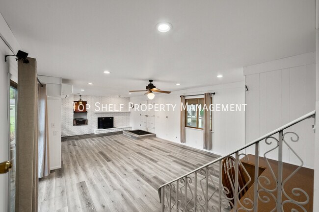 Foto del edificio - 3951 E 38th St