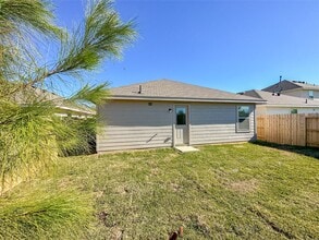 Building Photo - 1444 Las Cuevas Dr