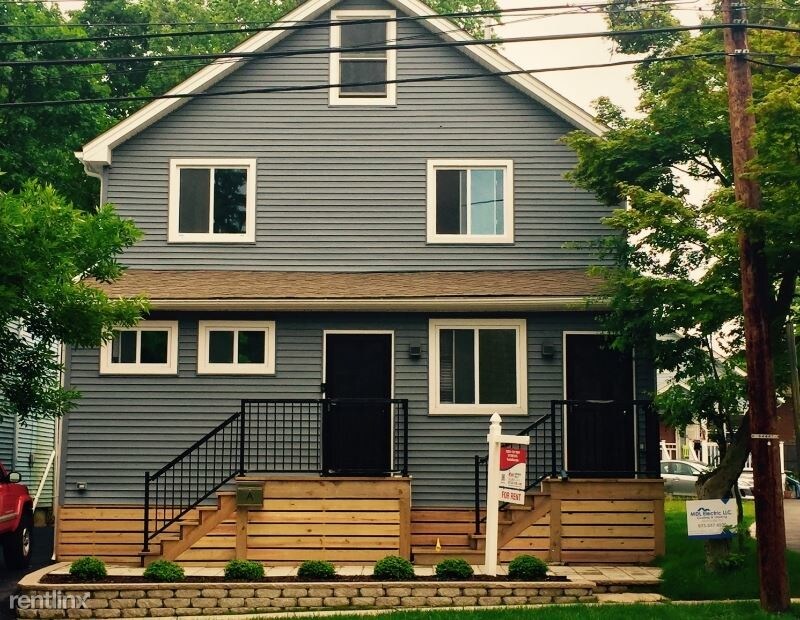 Primary Photo - 224 N Fullerton Ave