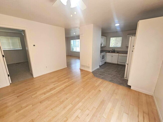 Building Photo - 16065 E Rice Pl