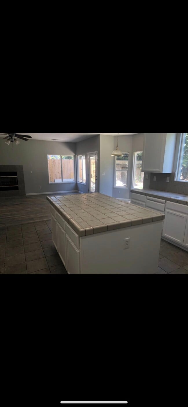 Foto del edificio - 3713 Havenhurst Ct