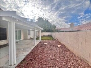 Building Photo - 5017 St Annes Dr