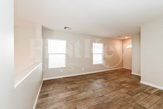 Foto del edificio - 6183 Sierra Blue Ct