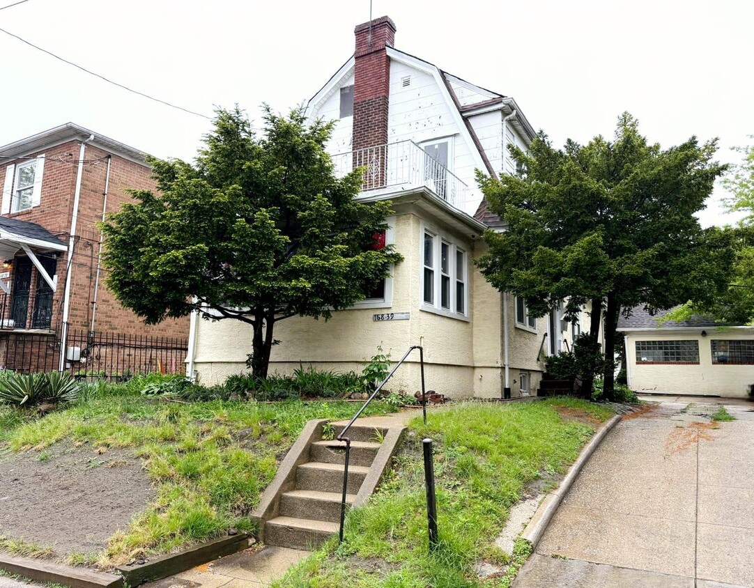 Primary Photo - 168-39 Highland Ave