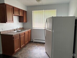 Building Photo - 2601 Chesterfield Ct