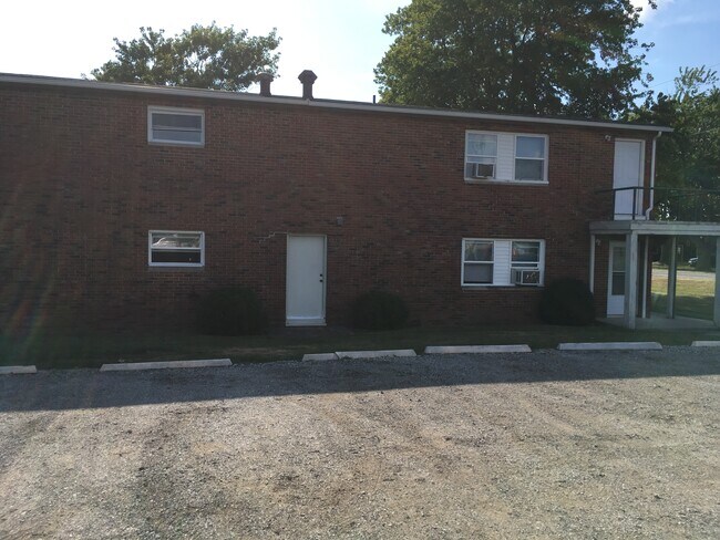 Building Photo - 305 W Monroe St