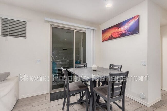 Building Photo - 4044 S 58th Ln
