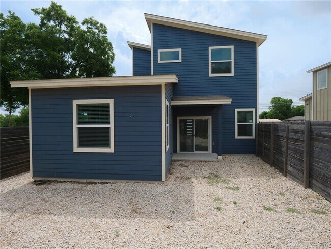 Foto del edificio - 7208 Carver Ave