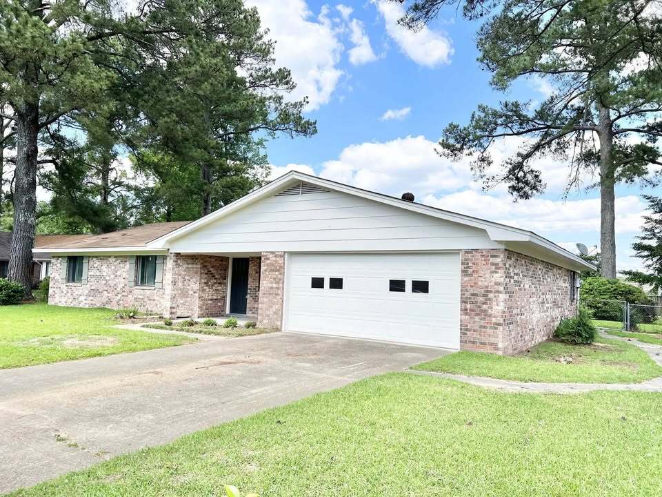 Foto principal - 3412 Camellia Cir