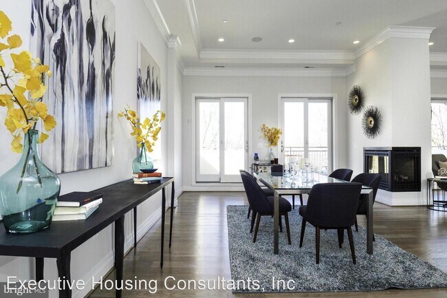 Foto del edificio - 3 br, 2.5 bath House - 220 P St, NW  #5