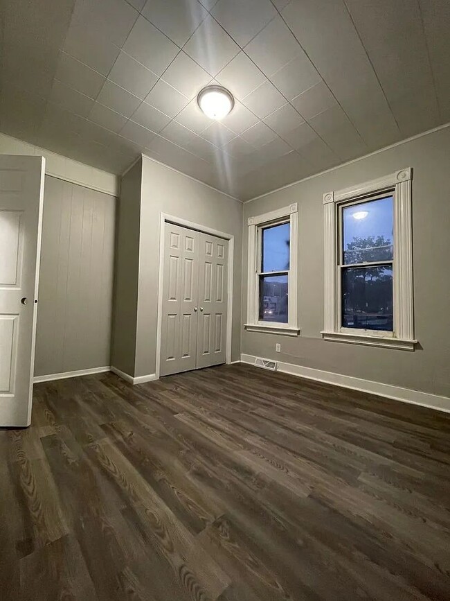 Building Photo - Charming 5 Bedroom Home for Rent!
