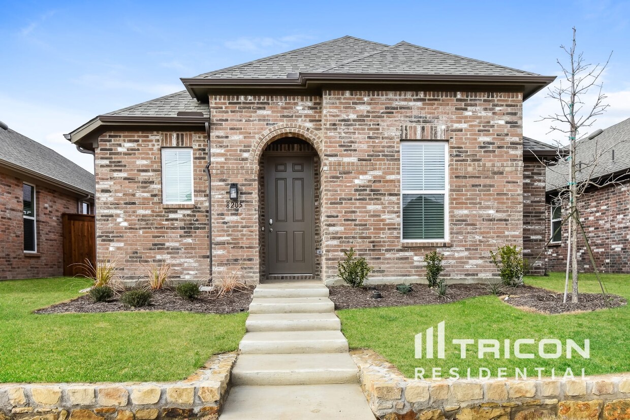 Foto principal - 8205 Brookhaven Dr