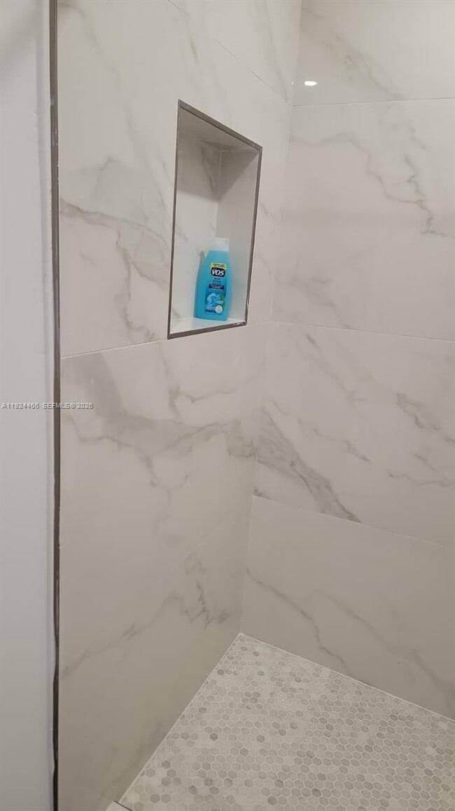 Foto del edificio - 2820 SW 13th St