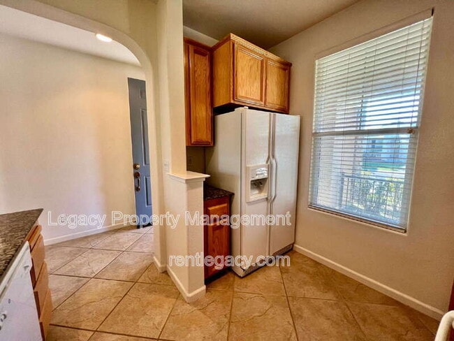 Building Photo - 1843 Dawnelle Way
