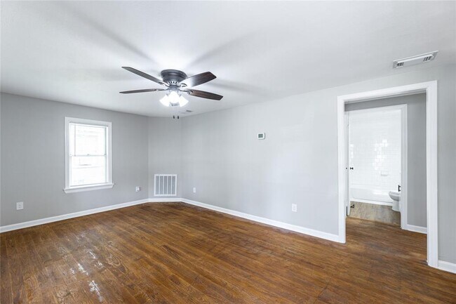 Building Photo - 1505 Brazos St