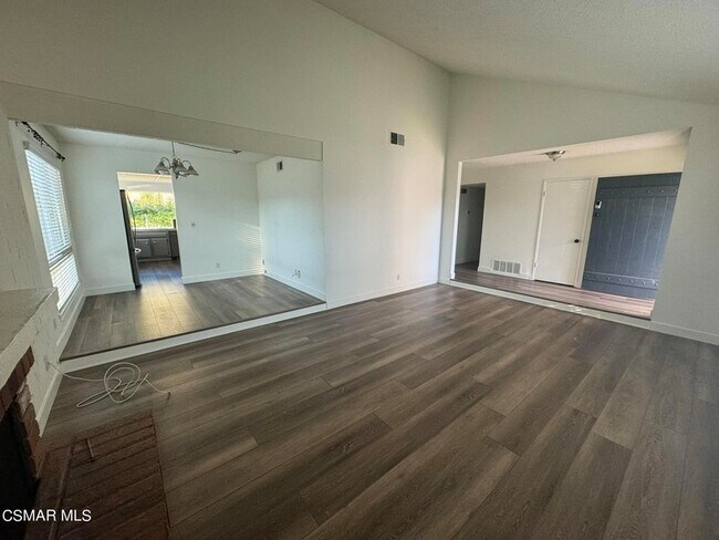 Foto del edificio - 2261 Birchfield St