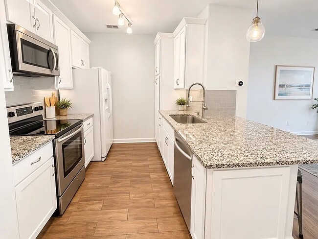 Building Photo - 5000 Culbreath Key Way
