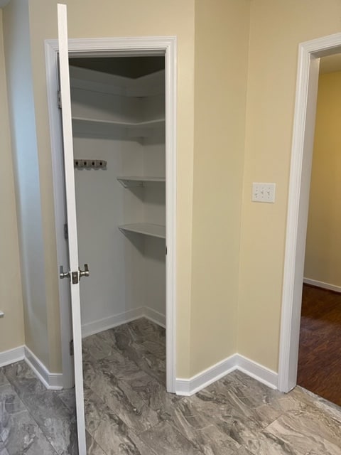 Pantry - 7013 Fox Grn W