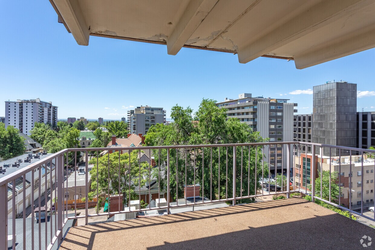 Safari Club Apartments Denver, CO