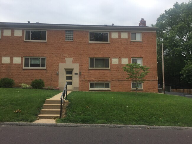 Building Photo - 1223 Elm Dr