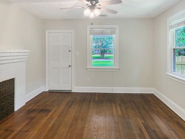 Building Photo - 2 Bedroom House in Chesterfield, VA