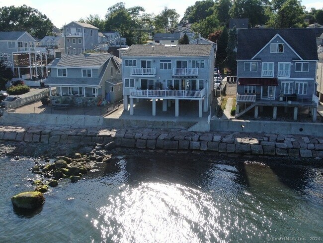 Building Photo - 43 Hillside Ave