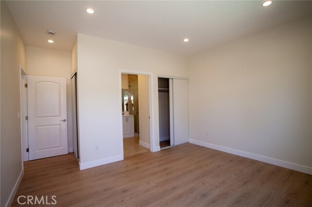 Building Photo - 2253 N Catalina St