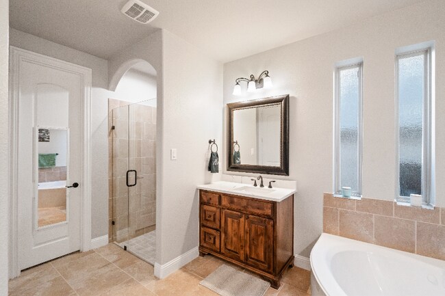 Foto del edificio - 2812 Waverley Dr