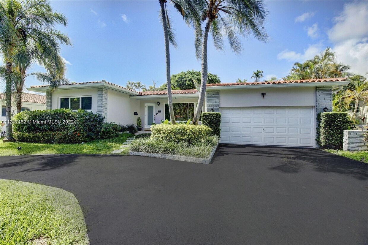 Foto principal - 1270 NE 100th St