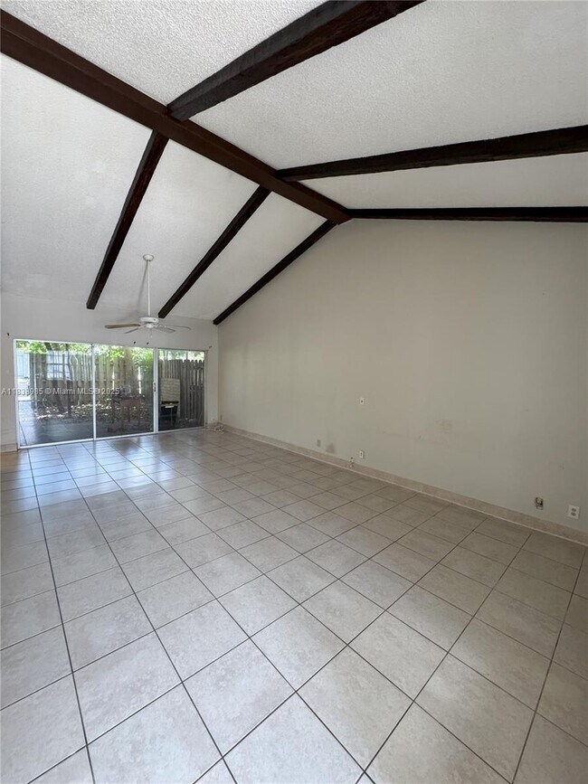 Foto del edificio - 7205 W Sunrise Blvd
