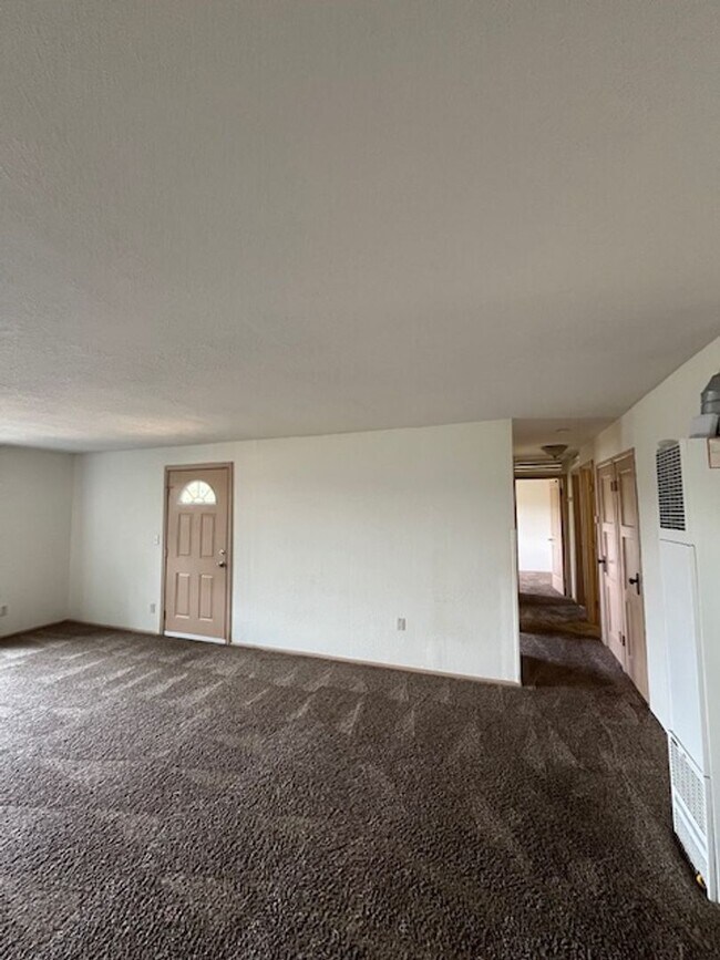 Foto del edificio - Sheridan duplex bremerton