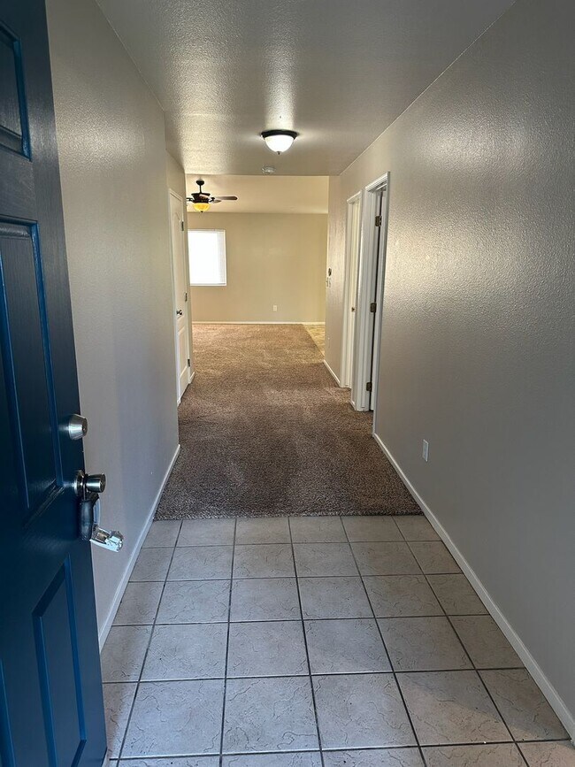 Foto del edificio - 3747 W Sweet Ave