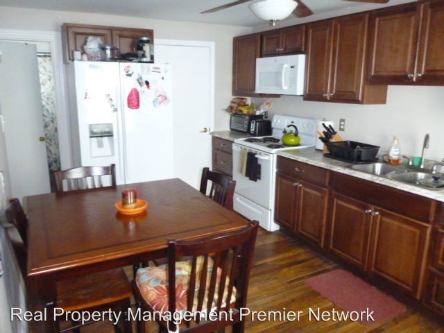 Building Photo - 2 br, 1 bath House - 365 Hall St