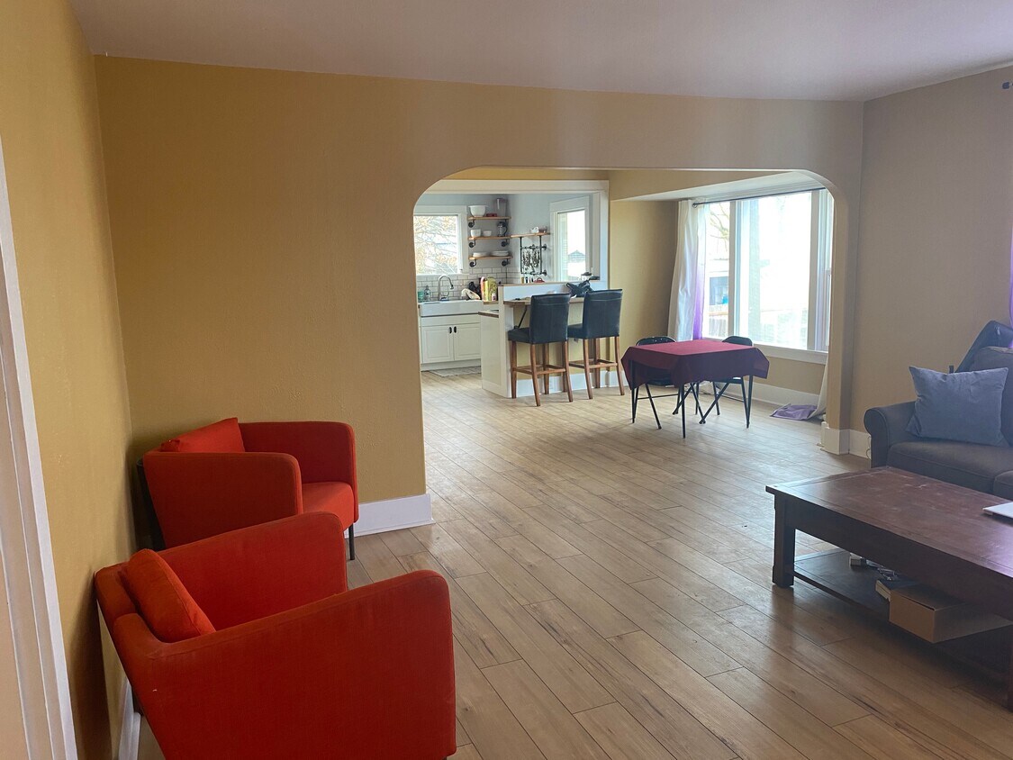 1015 Laughlin St, The Dalles, OR 97058 Townhome Rentals in The Dalles