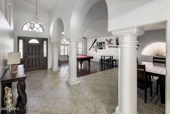 Foto del edificio - 5747 E Gelding Dr