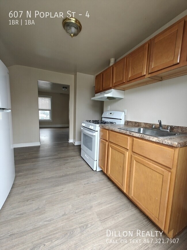 Foto del edificio - 607 N Poplar St