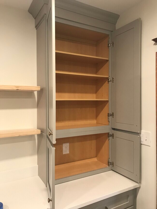 Foto del edificio - 215 Manor Ave