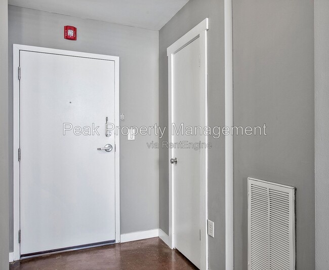 Interior Photo - 1510 W. Broad Street