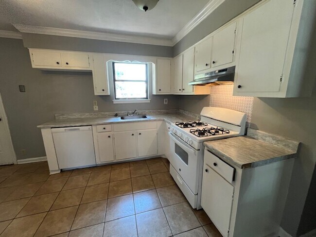 Foto del edificio - Renovated 3 Bedroom 2 Bath Home for Rent!!