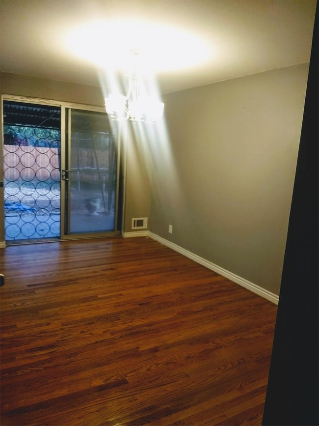 Building Photo - 3264 N Revere St