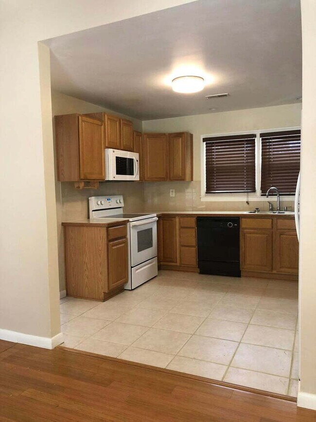 Foto del edificio - 115 Aylesbury Rd