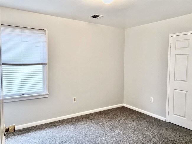 Building Photo - 153 Wilkinson Ave
