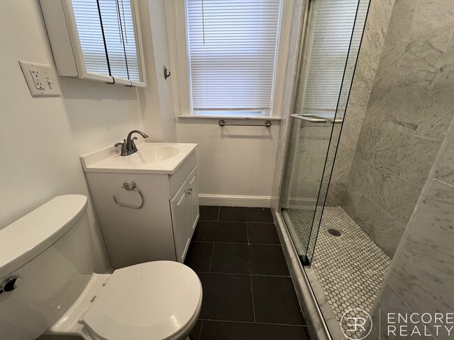 Foto del edificio - 111 Park Dr