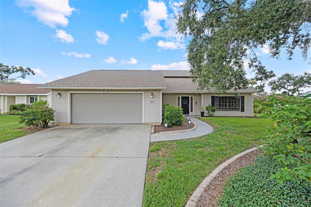 Primary Photo - 8006 Oak Dr