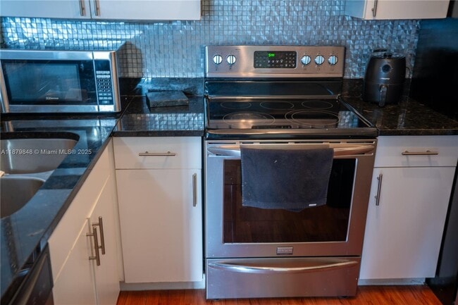 Building Photo - 4360 NW 107th Ave