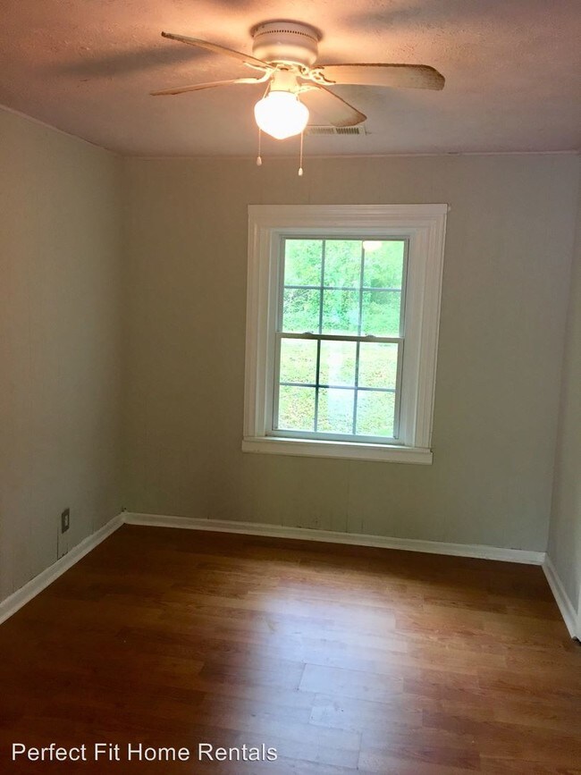 Building Photo - 2935 Harlan Dr